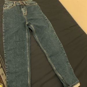 Fashion Nova Mom Jeans